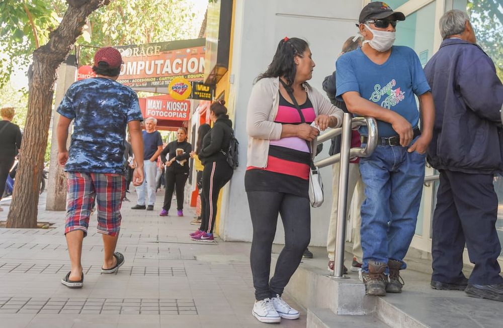 Repro 2: Nación cubrirá hasta $22.000 de los salarios de marzo