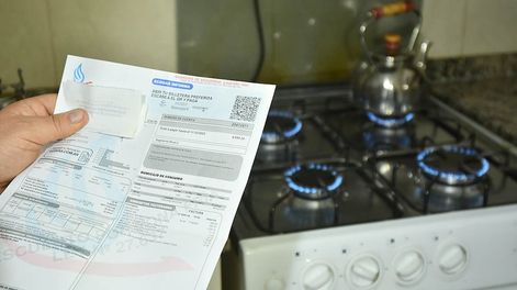 Este mes comenzarán a llegar las boletas del gas con aumentos que oscilan entre el 130% y el 173% en promedio. Foto: Los Andes