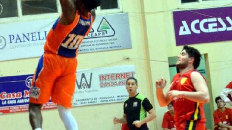 Naranja letal: le robó el invicto al Canario