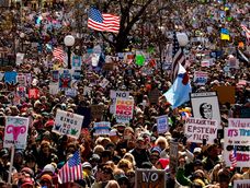 Multitudinaria protesta contra las políticas de Trump en el Capitolio de St. Paul, Minnesota (Estados Unidos)&nbsp;