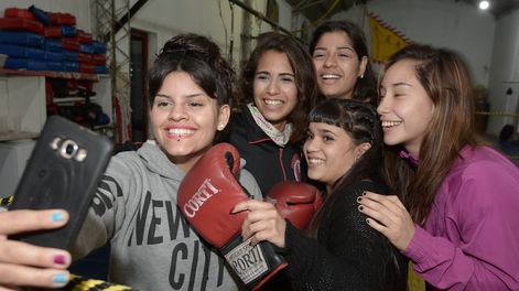 Las Leopardas, en sociedad