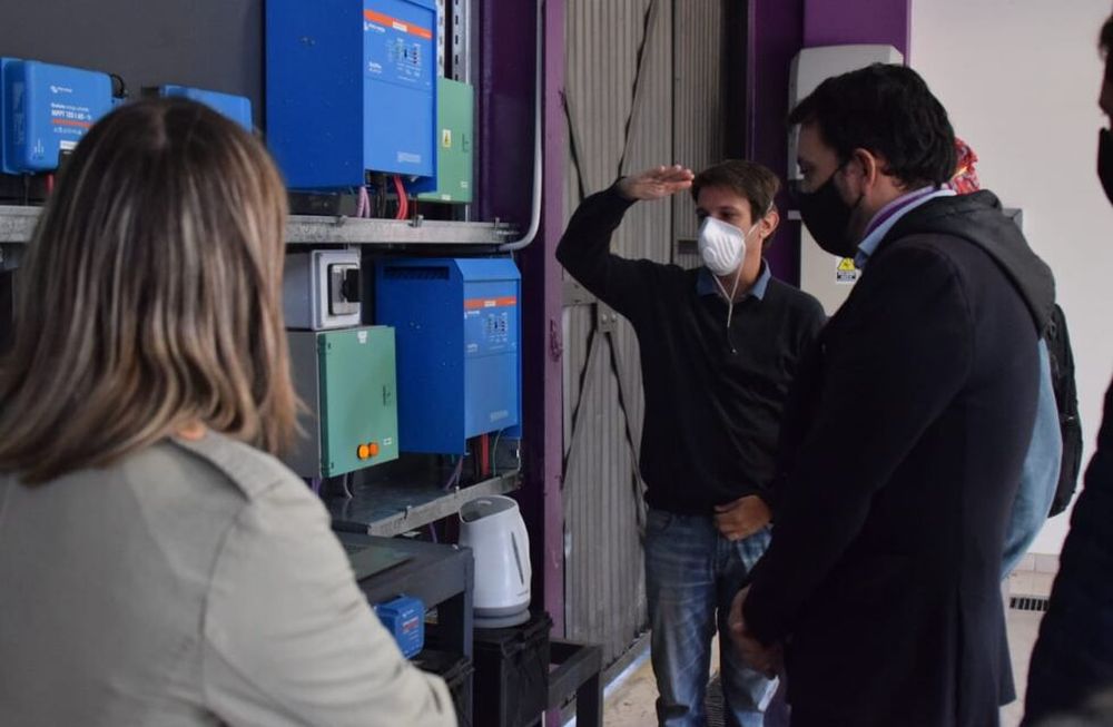 Godoy Cruz tiene una estación de carga solar para vehículos eléctricos