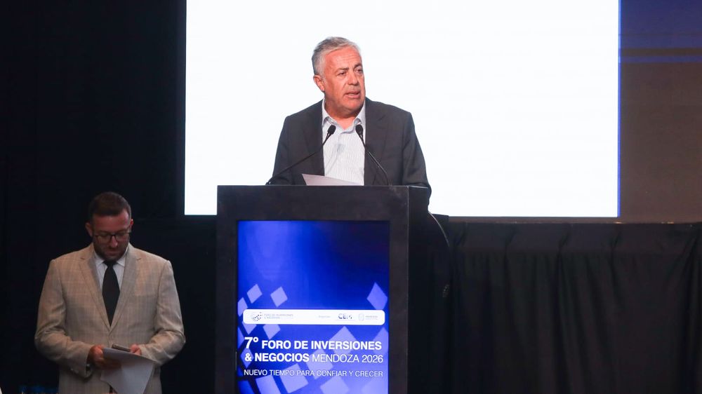 El gobernador Alfredo Cornejo. 