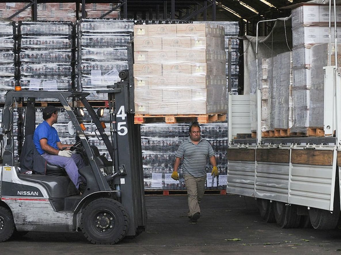 La suba de los costos en dólares, con un tipo de cambio rezagado, preocupa a los exportadores mendocinos