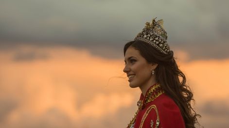 La Reina - Por Jorge Sosa