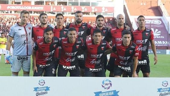 Un mendocino entre los jugadores de Colón con síntomas de Dengue