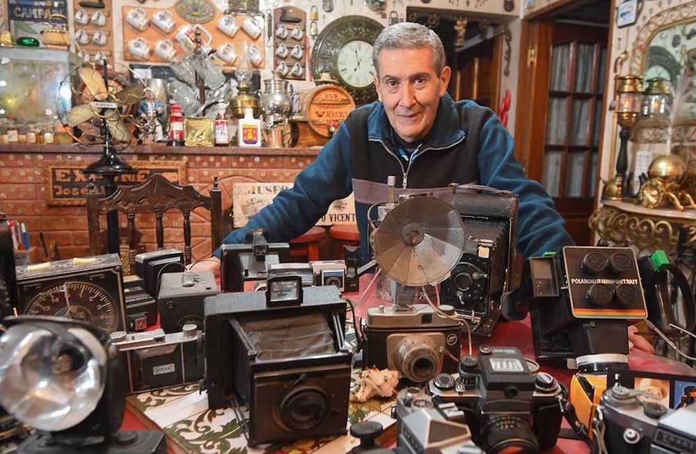José Alberto Vicente fotógrafo y coleccionista, un jubilado de 68 años que quiere armar un museo fotográficoFoto: José Gutierrez / Los Andes