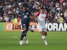 En el Gargantini, el Globo y la Lepra igualan sin goles, en un partido donde el juego lo ha contralado el equipo de Parque de Patricios.&nbsp;