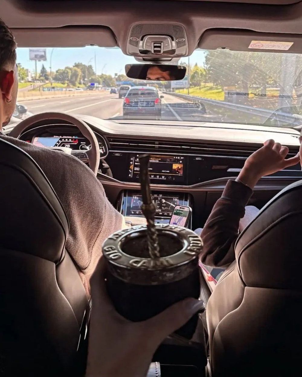 En su día libre,Leandro Paredes viajó hasta Rosario en familia para visitar a su amigo Ángel Di María.&nbsp;