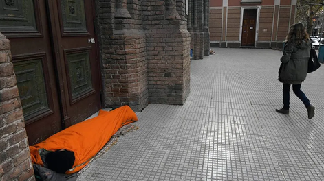 Los Andes | Personas viviendo en la calle en Mendoza.