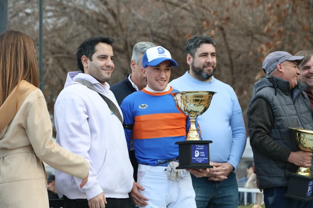 Con una s&oacute;lida actuaci&oacute;n, Endo Verde gan&oacute; el Cl&aacute;sico Santo Patrono Santiago y coron&oacute; la fiesta h&iacute;pica m&aacute;s importante de la temporada en Mendoza.