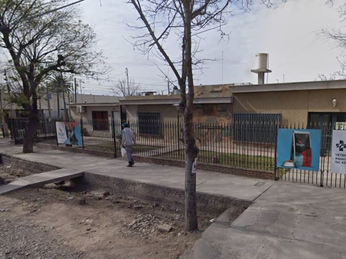 Con un perro como “cómplice” asaltó una veterinaria en Guaymallén y se llevó hasta un ecógrafo