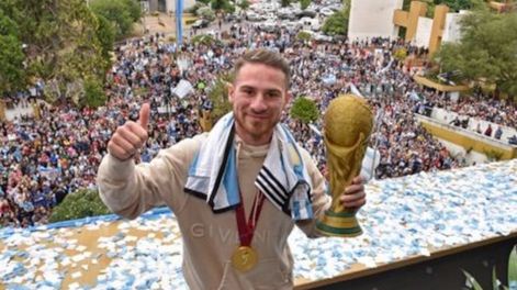 Alexis Mac Allister fue recibido en La Pampa, donde lo homenajearon por ser el primer pampeano en ganar un mundial.