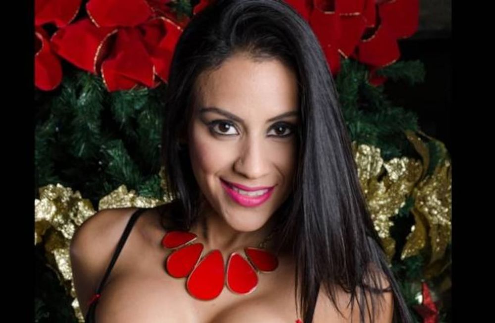 Una presentadora venezolana cumplió su promesa y se desnudó ante cámaras tras el triunfo de la Vinotinto
