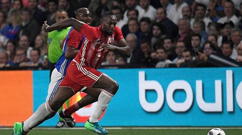 Usain Bolt sigue adelante con su sueño de ser futbolista profesional