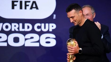 Los Andes | Tras el error en el sorteo del Mundial, Infantino le pidió disculpas a Scaloni y lo invitó a tocar la Copa del Mundo