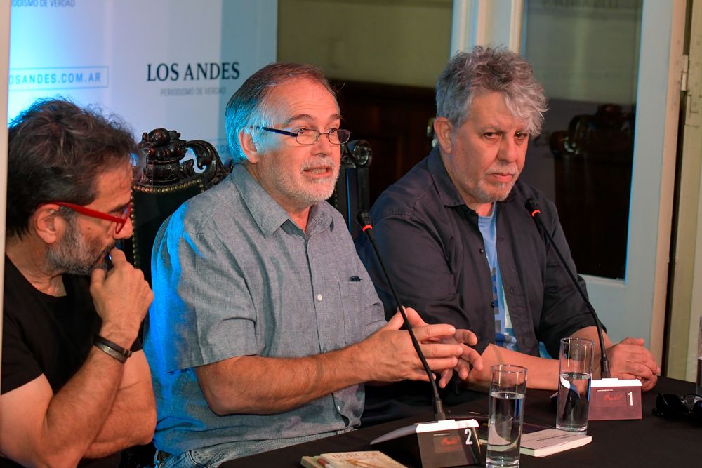 Pełna sala i nieustanna uwaga na cyklu Casa Histórica de Los Andes.