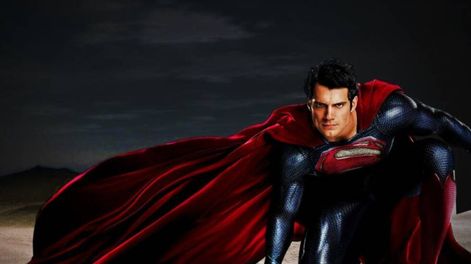 Henry Cavill, el último Superman, todos los días lee para motivarse una lista de 50 consejos que un amigo le regaló.