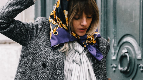 Ni suéteres ni chaqueta de cuero: la tendencia de abrigos livianos pero sofisticados que todas en la moda usan