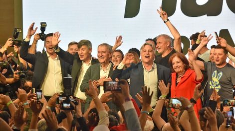 Los Andes | En ARC: Elecciones 2023. Juan Schiaretti en el Búnker de Hacemos por Nuestro País. (Facundo Luque / La Voz)