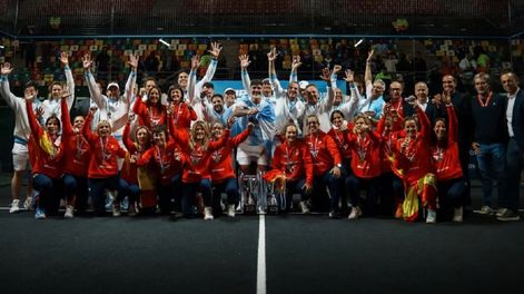 Argentina festejó ante su público la conquista del Mundial Senior de Pádel tras remontar una final inolvidable ante España.