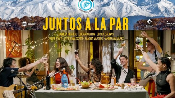 Los artistas que interpretaron Juntos a la par para celebrar el Día Nacional del Vino Argentino. Foto: Gentileza.