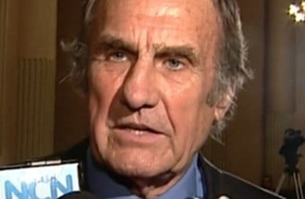 El senador y ex F1 tuvo un nuevo pico de fiebre y se encuentra delicado.