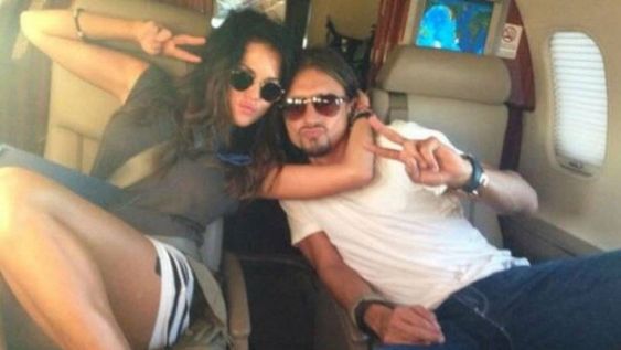 Karina Jelinek junto a su ¿novio?