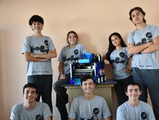 Tras un intenso verano de trabajo, alumnos mendocinos diseñaron, construyeron y programaron un robot que los llevará a Países Bajos.