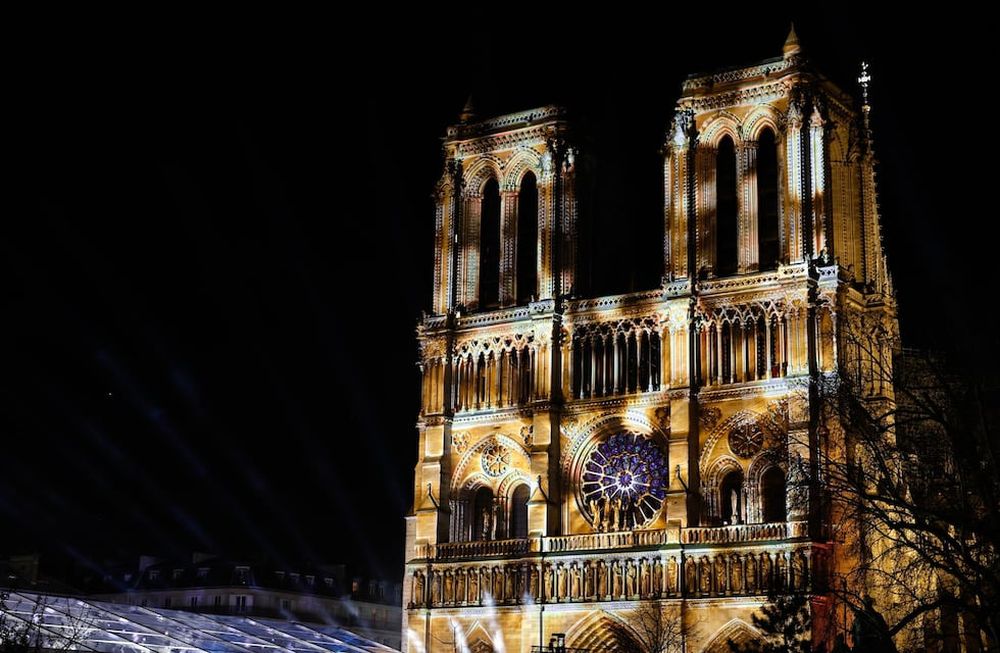 París se prepara para la reapertura de la catedral de Notre Dame. EFE/EPA/MOHAMMED BADRA
