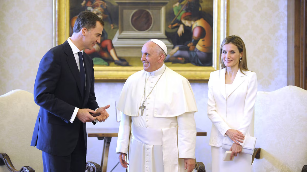 En 2014, los reyes de España visitaron al Papa Francisco y se dio un momento único entre los tres.