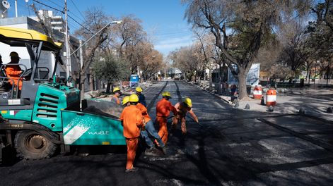 Con más del 50% de las obras ejecutadas, avanza el plan de reconstrucción de calles que mejora la Ciudad con planificación estratégica