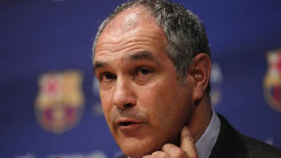 Tras la sanción de la FIFA, el Barcelona echó a su director deportivo