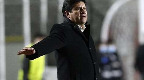 Eduardo Villegas no tuvo filtro al hablar de Kevin Ortega, quien cobró un polémico penal contra Salvio y además recibió obsequios por parte del Xeneize que alimentaron aún más las sospechas. / Gentileza.