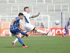 El Tomba y la Lepra se cruzaron por la fecha 12 del torneo Apertura en el Malvinas Argentinas e igualaron 1 a 1, en un partido muy parejo. En tres domingos más se volverán a ver las caras.&nbsp;