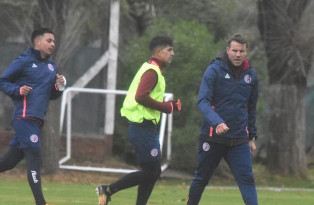 Lanús y Douglas Haig se enfrentan en los 32vos. de final de la Copa Argentina