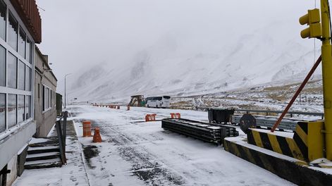 Los Andes | Las nevadas en Alta Montaña imposibilitan el paso a Chile.  | Foto: Gendarmería Nacional