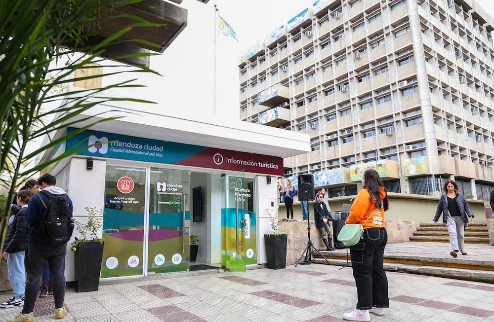 Ciudad de Mendoza incorporó un Centro de Atención al Turista