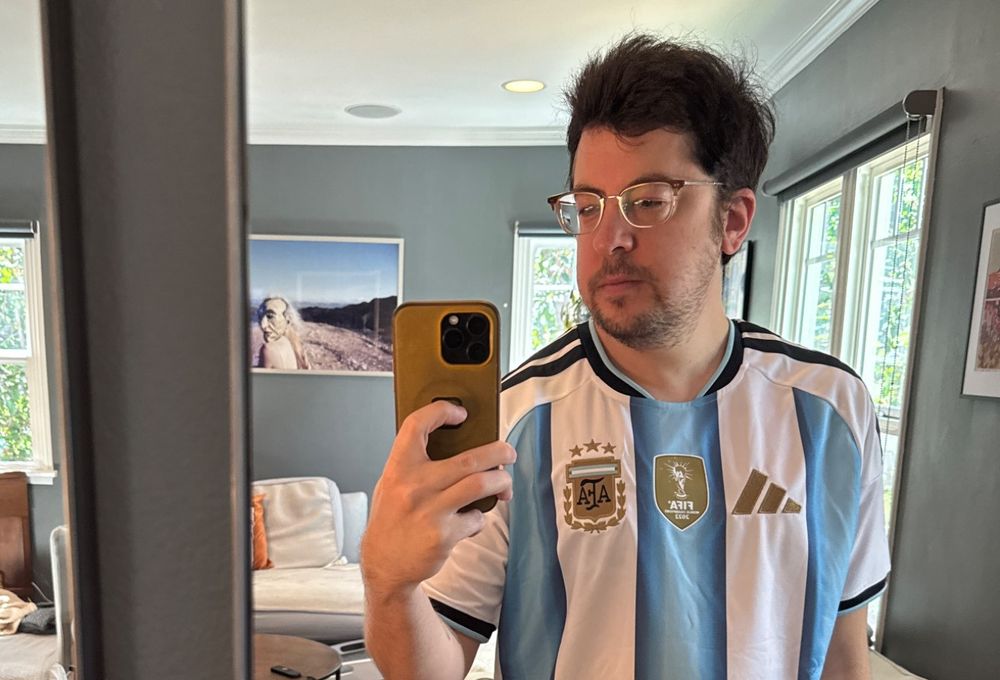 McLovin mostró su apoyó a la Selección Argentina antes del partido vs Inglaterra