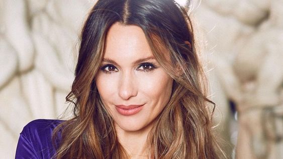 el nuevo abrigo de cuero tendencia de pampita para el otono 2026