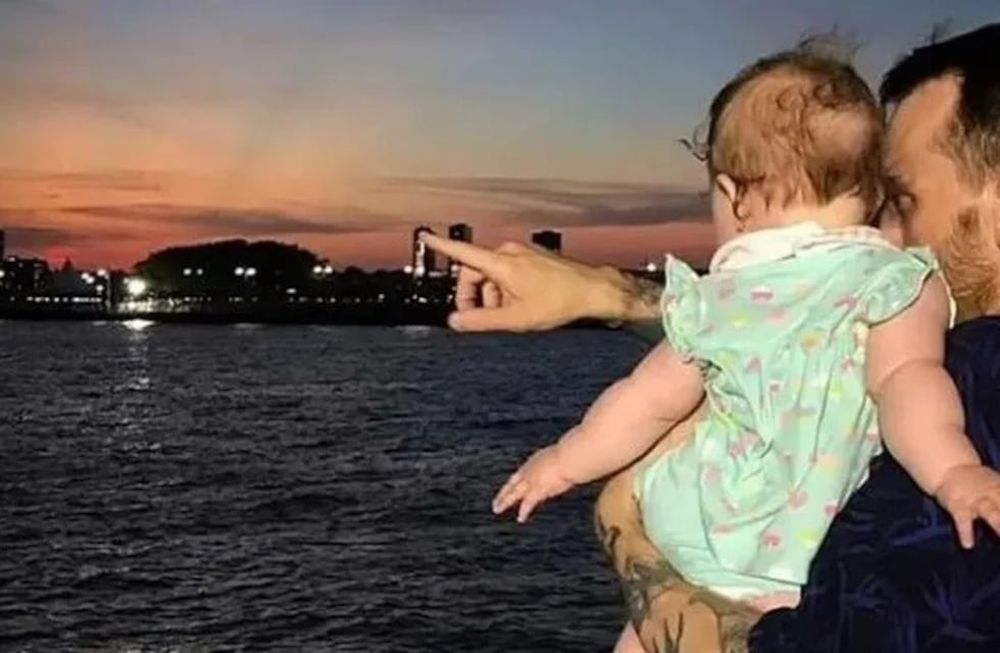 Daniel Auster y su beba de 10 meses
