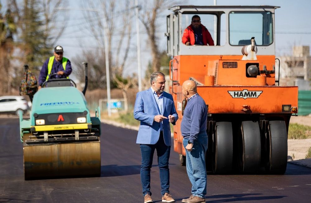 Stevanato recorrió obras de repavimentación en dos distritos