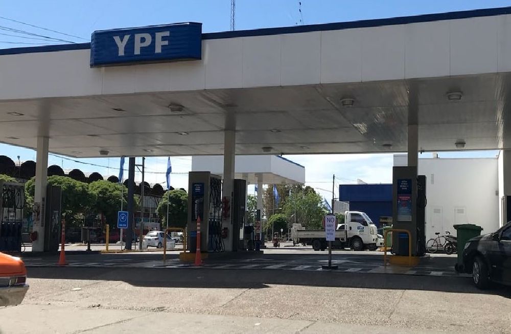 Un camionero falleció tras desvanecerse en una estación de servicio en Uspallata | Imagen ilustrativa