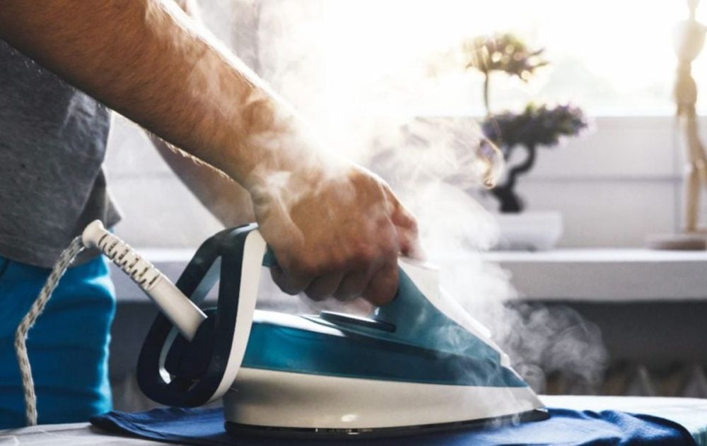 Su acción rápida y su adaptabilidad a diferentes telas convierten a este aparato en tendencia porque mantiene las prendas listas en pocos minutos.