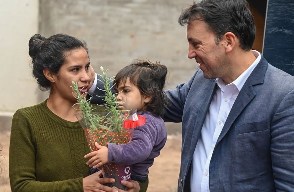 Cuatro familias del Oeste de Godoy Cruz recibieron su ecocasa