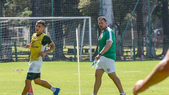 El director técnico Diego Dabove comenzó su ciclo al frente de Banfield. (Prensa Banfield).