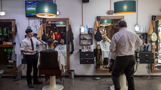 Las barberías son un negocio y una salida laboral