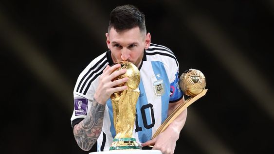 La selección argentina le dio una alegría adicional a quienes participaron de una promo: por haber ganado el Mundial, se les devolverá el dinero de la compra de un televisor.