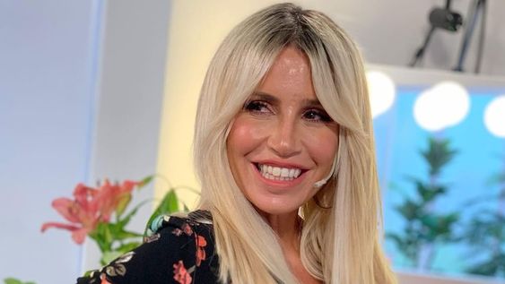 “Cuando tu hijo te arruina la foto sexy”: Flor Peña posó en su piscina