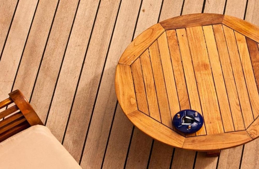 Decks urbanos: patios, terrazas y balcones se visten de madera